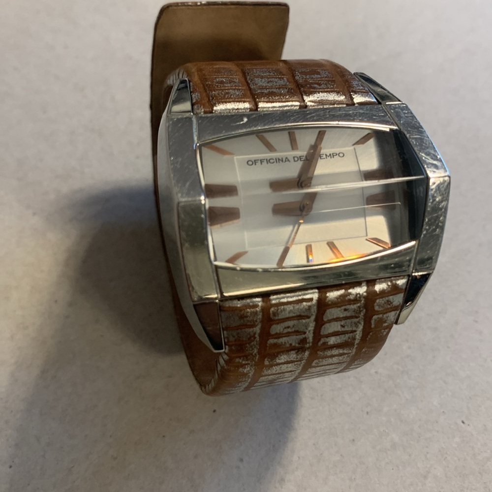 Officina Del Tempo Ladies Watch Triangle Crystal - Picture 8 of 8